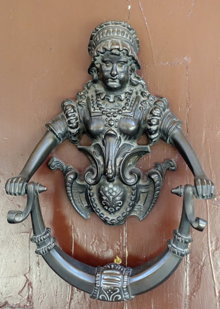 I Battiporta di Bologna: Storia e Curiosità