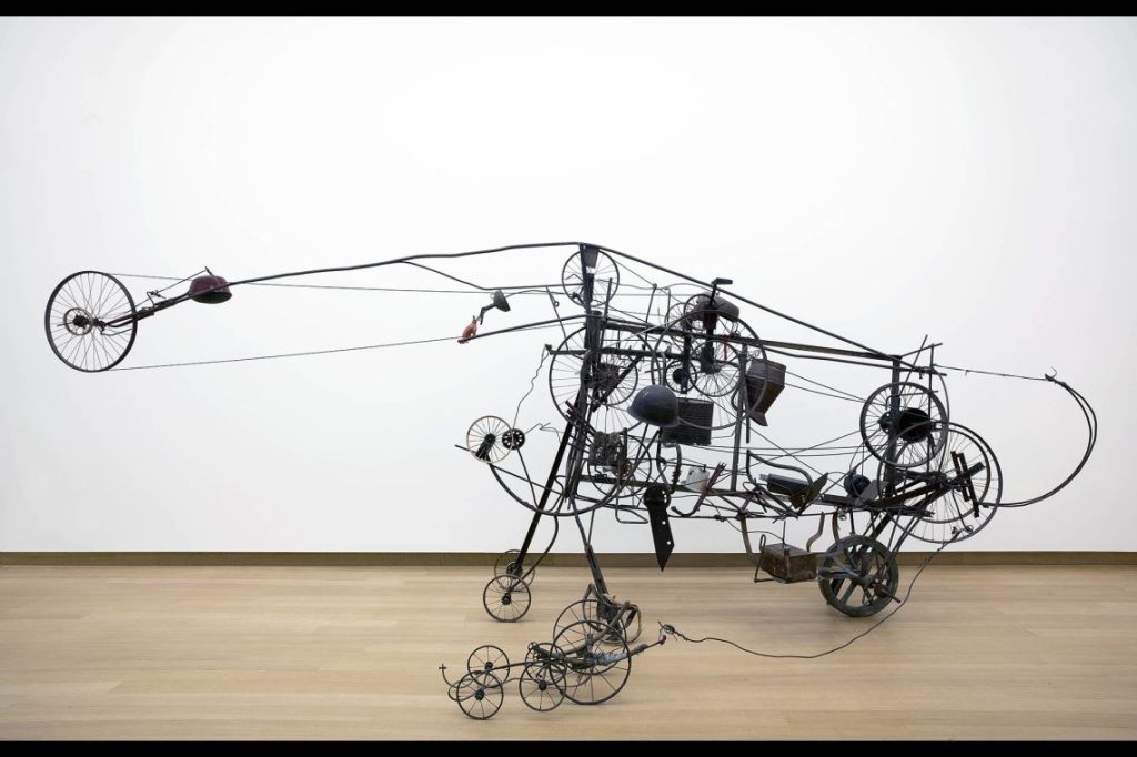 Avunculogratulatore Meccanico: Una Satira Contemporanea